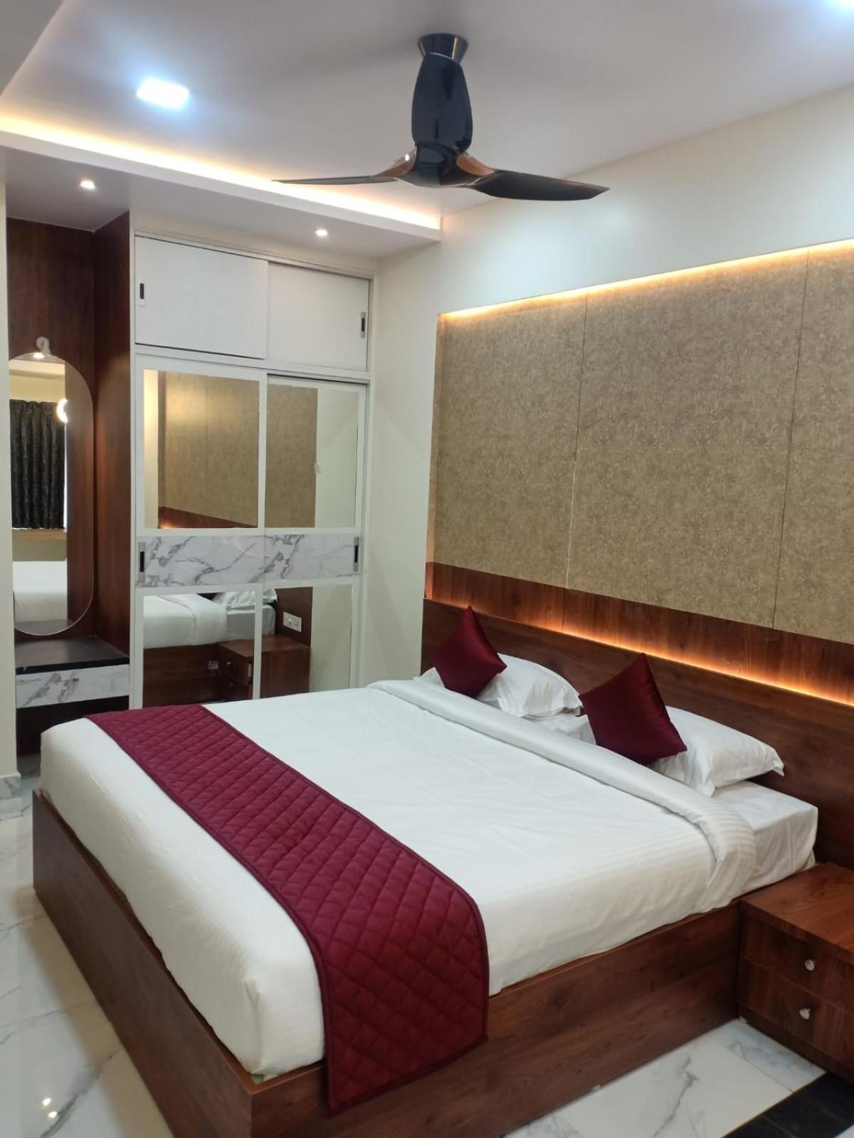 Lakshmi Mahal - V Inn Thiruvarur Экстерьер фото