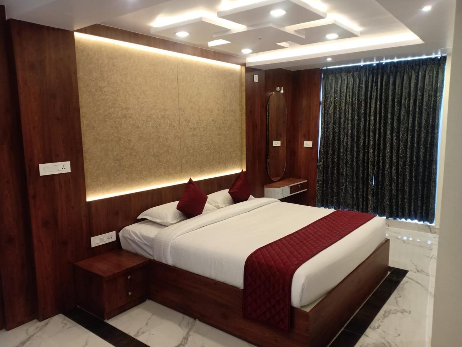 Lakshmi Mahal - V Inn Thiruvarur Экстерьер фото